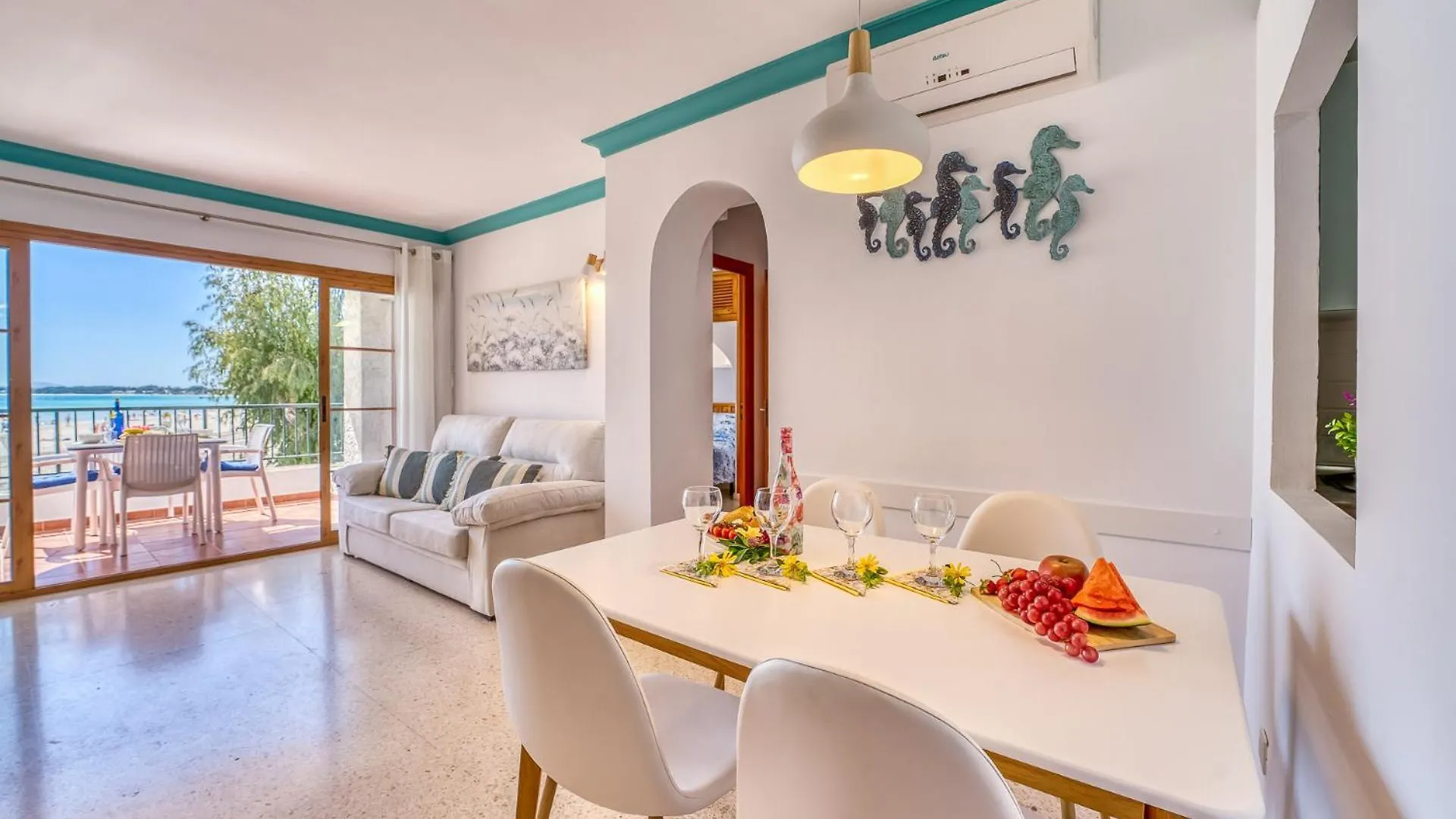 Ideal Property Mallorca - Blue Bay Alcudia 0*,