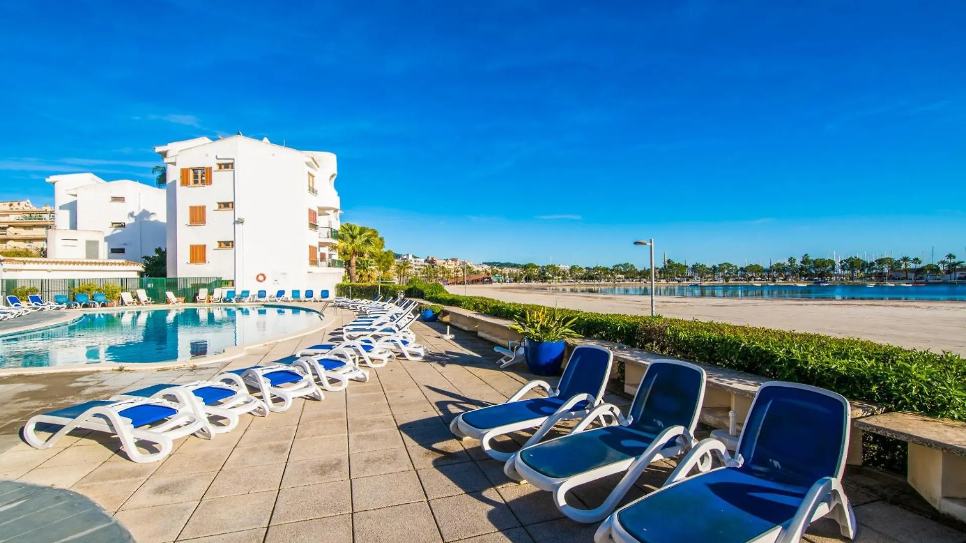Ideal Property Mallorca - Blue Bay Alcúdia