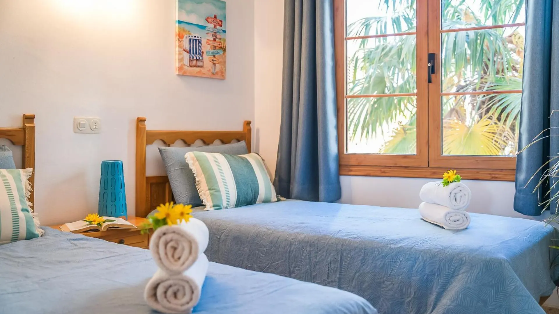 Ideal Property Mallorca - Blue Bay Alcúdia 0*,  Spanje